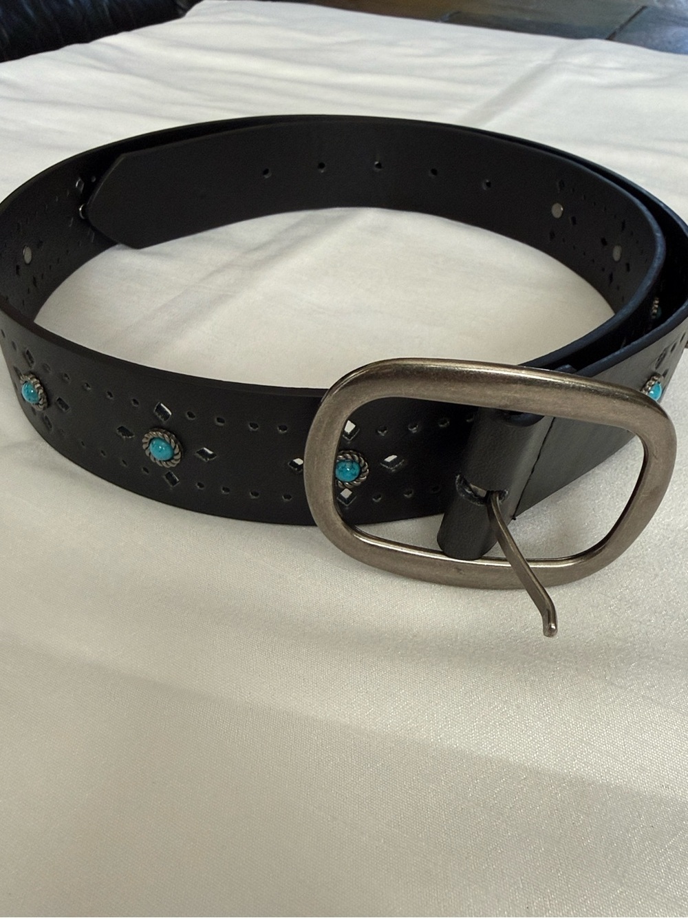 Faded Glory Black Leather Belt with Turquoise Accents - Picture 4 of 10